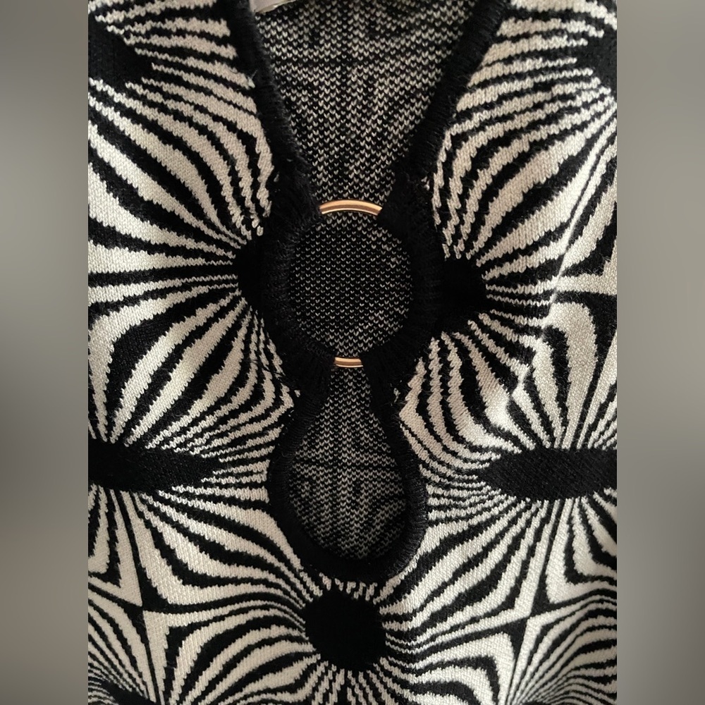 NWT House of Harlow Knit Dress - Picture 6 of 9